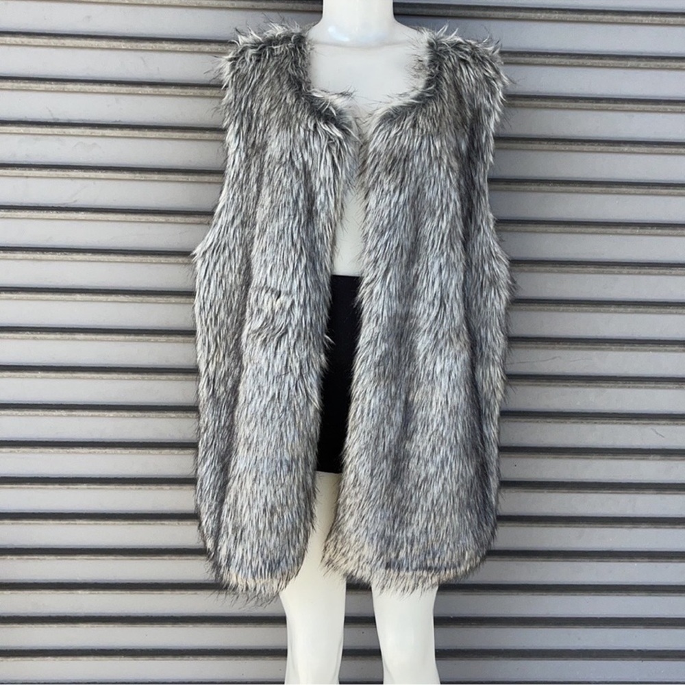City Chic Cardi Fur Feeling Faux Fur Knit Back Vest Grey Smoke M 18